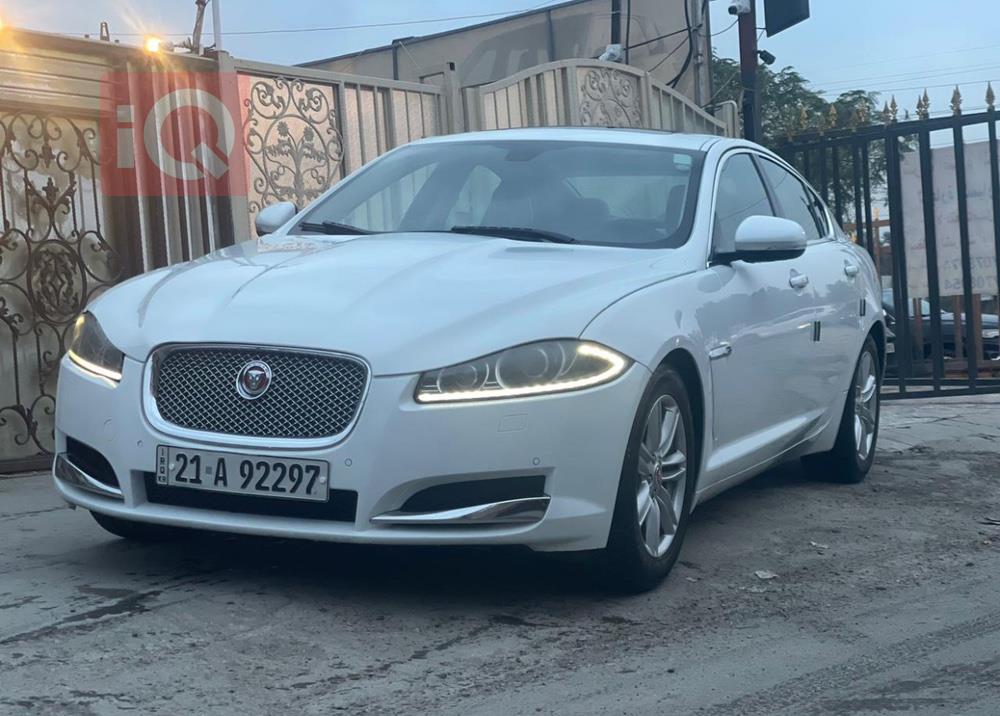 جاگوار XF